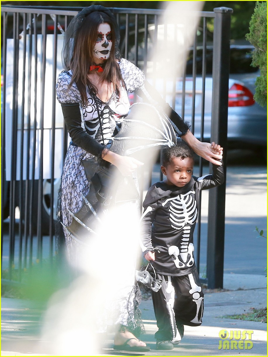 sandra bullock goes spooky for halloween party with louis 10