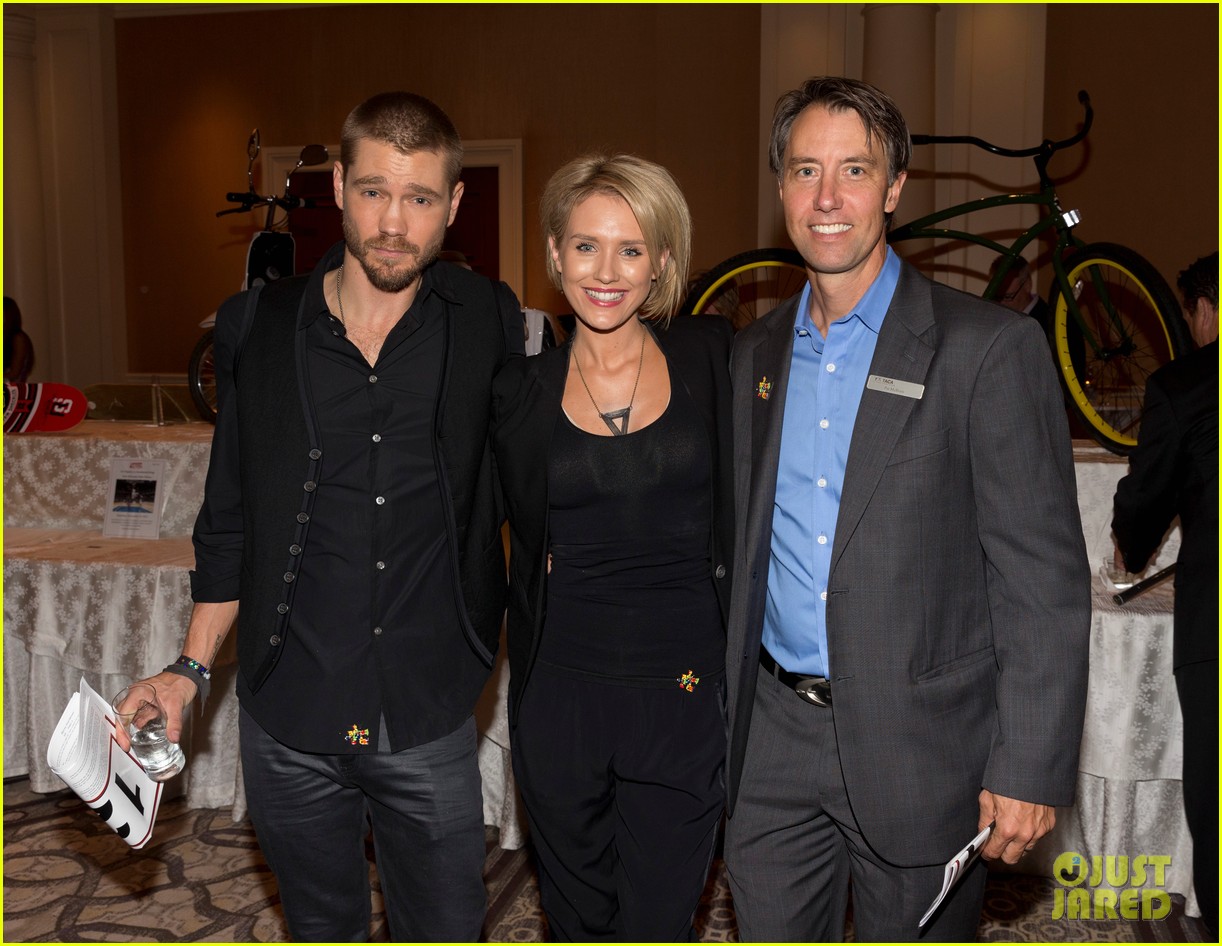 chad michael murray nicky whelan ante up for autism 032971491