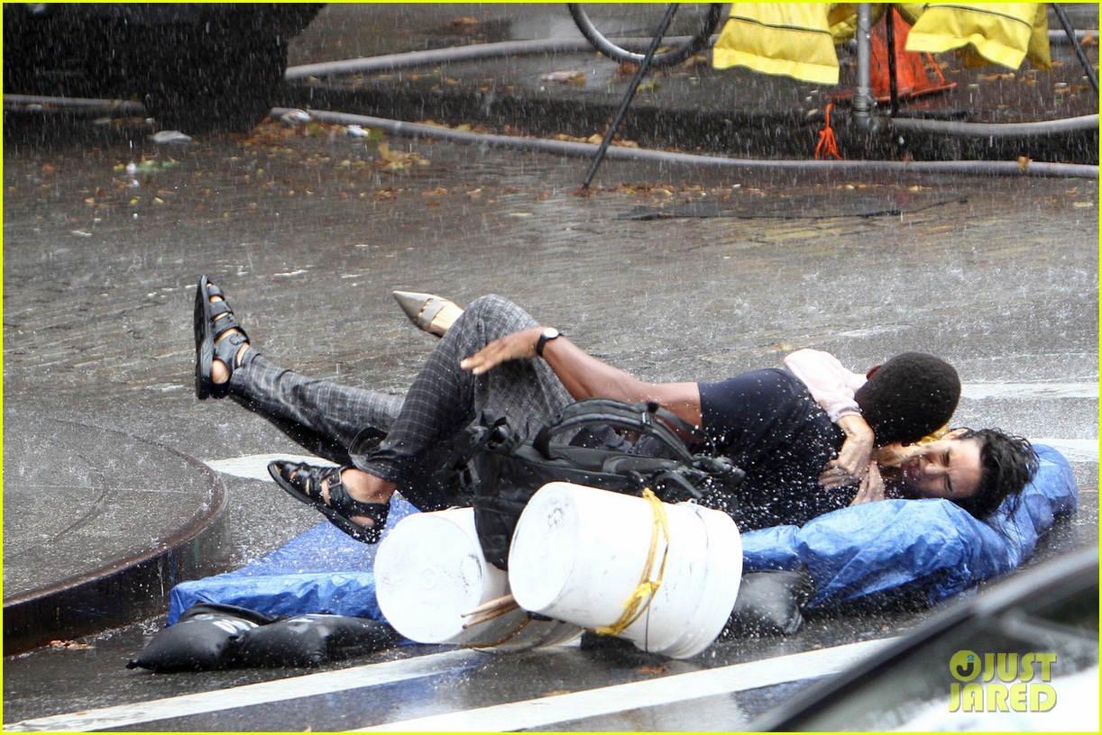 jennifer connelly braves rain for shelter stunt work 062968320