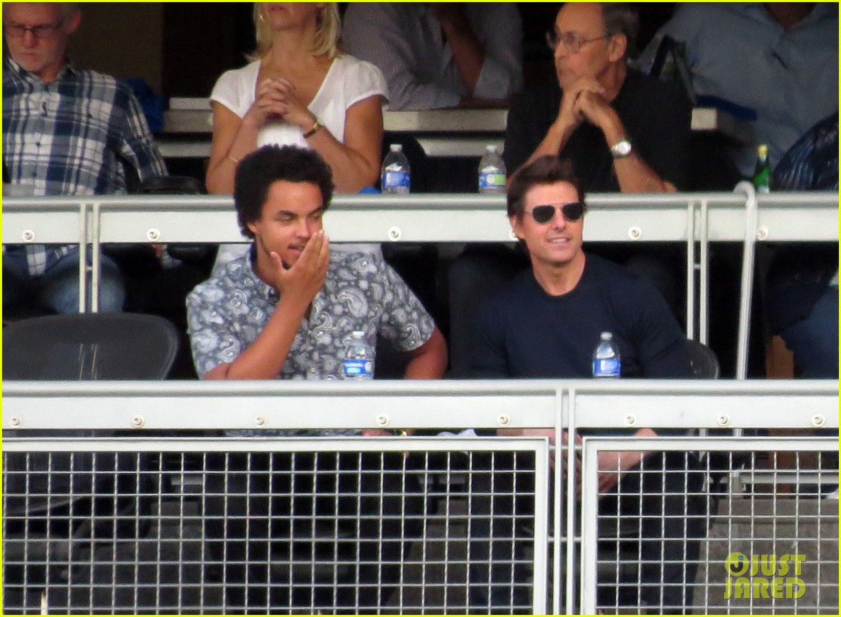 tom cruise dodger game with son connor 04