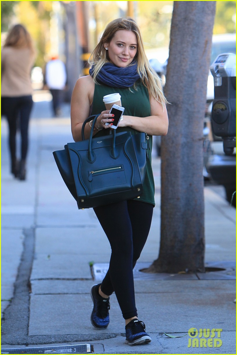 hilary duff gym session before halloween 10