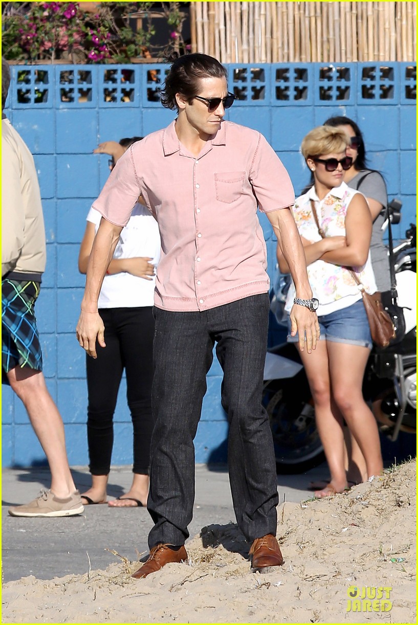 Jake Gyllenhaal Has a Gift for Cooking, Sis Maggie Raves! Photo