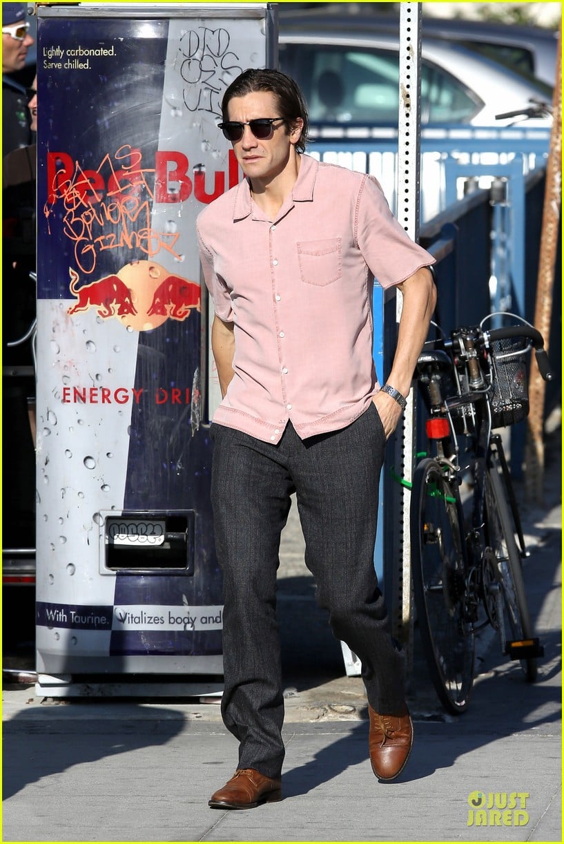 Jake Gyllenhaal Has a Gift for Cooking, Sis Maggie Raves! Photo