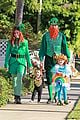 alyson hannigan family leprechaun halloween costume 2013 01