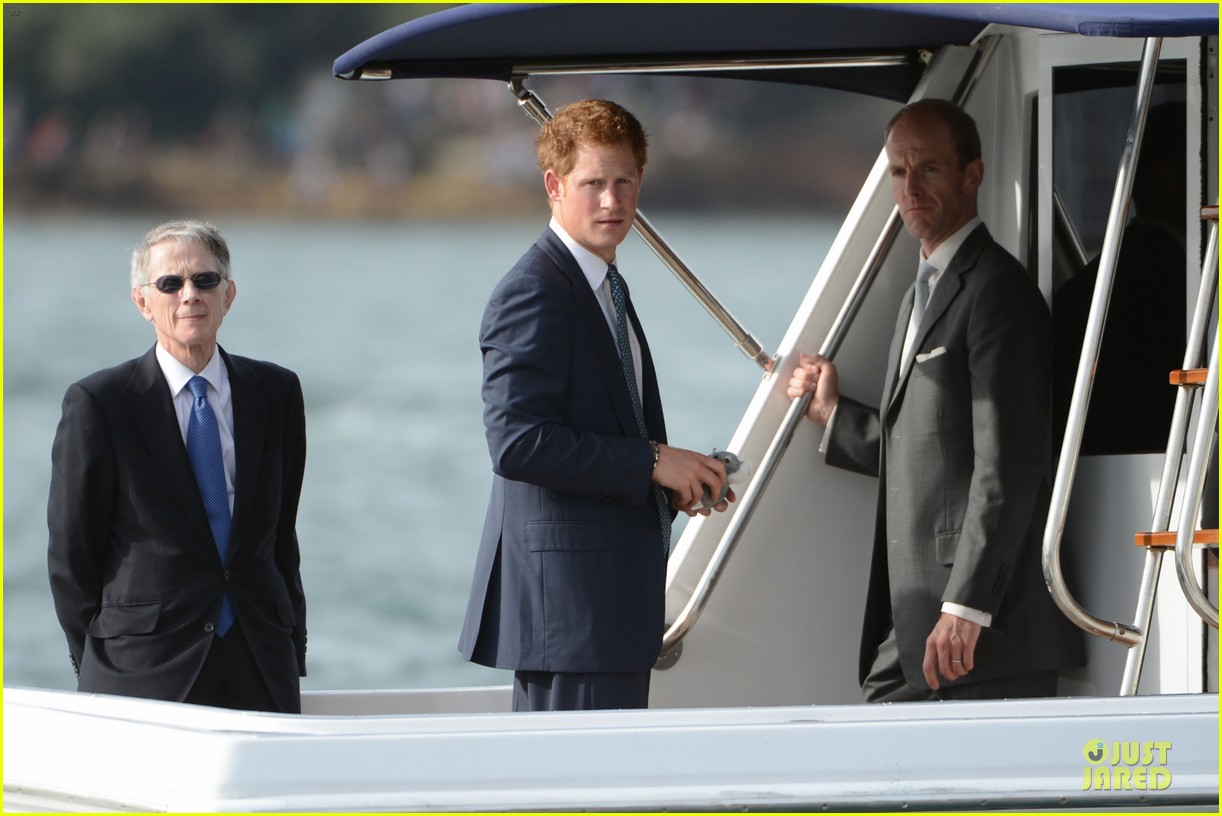 prince harry departs sydney airport for australian city perth 092966977