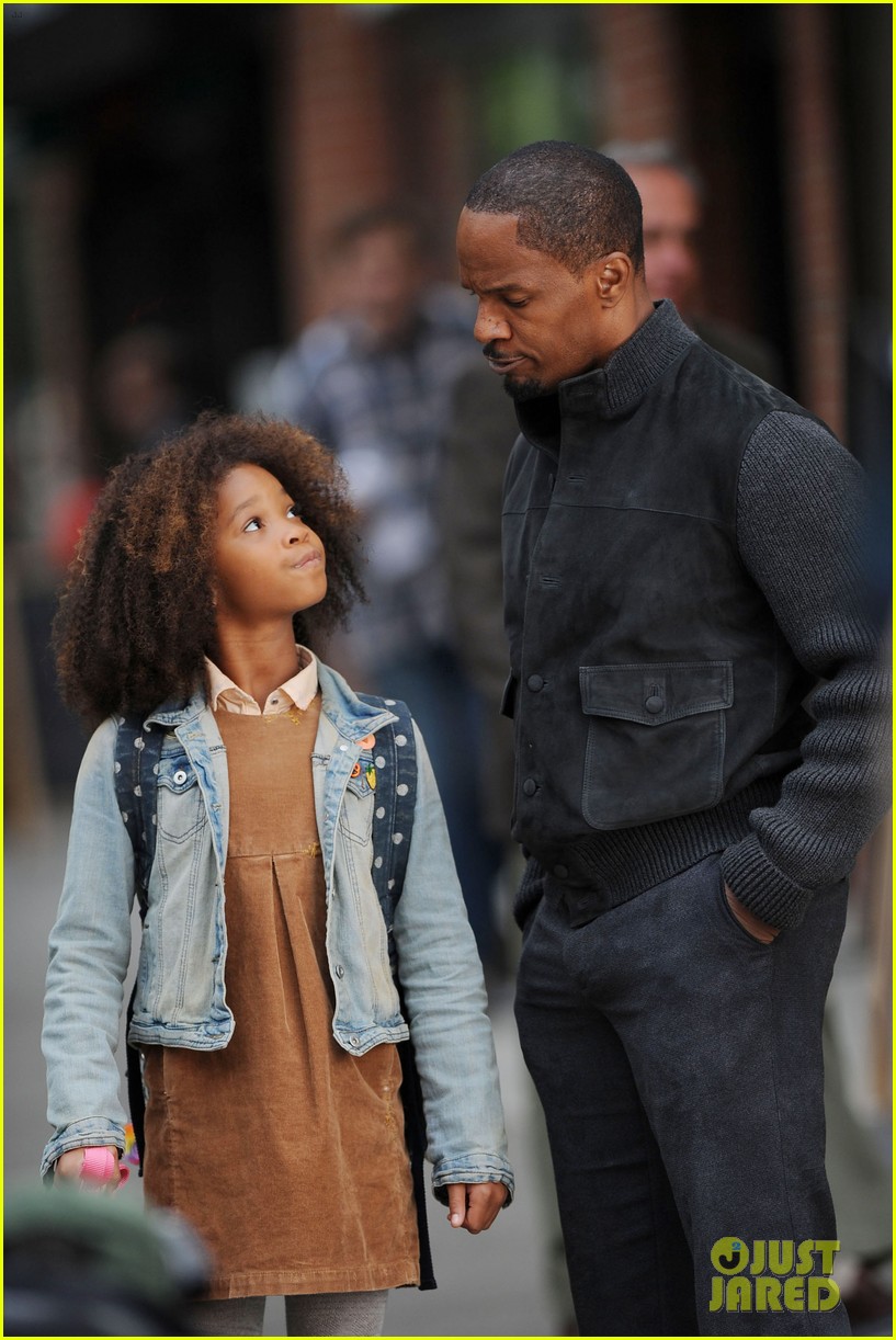 Jamie Foxx & Quvenzhane Wallis 'Annie' Filming with a Pup! Photo(02)