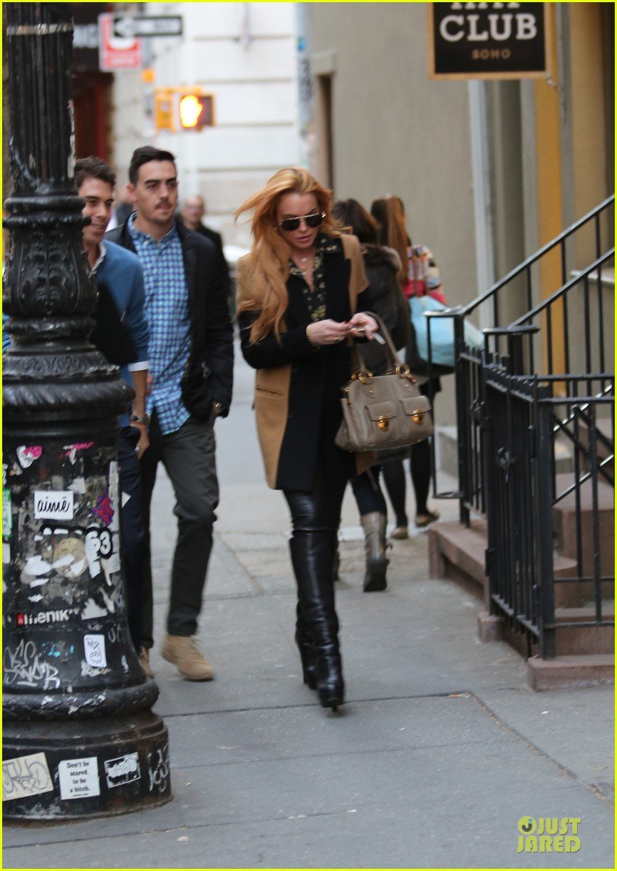 lindsay lohan nyc dinner with younger brother michael 102982021
