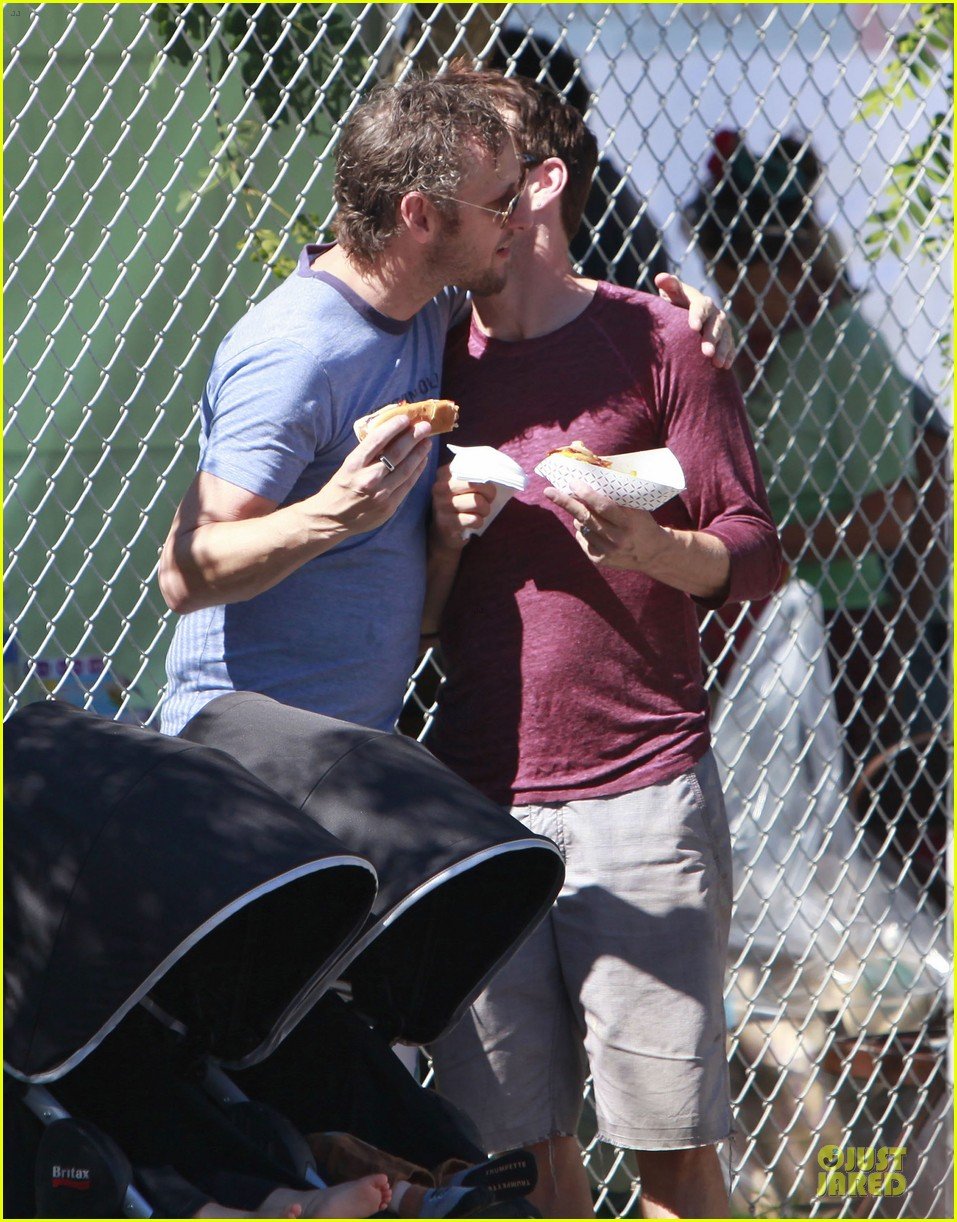 stephen moyer kiss on the cheek for male pal 062963468