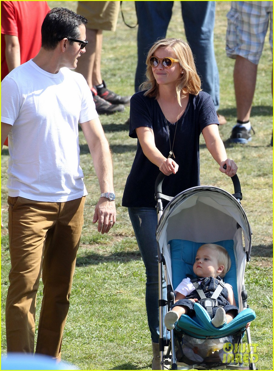 reese witherspoon jim toth brentwood corn festival 062976111