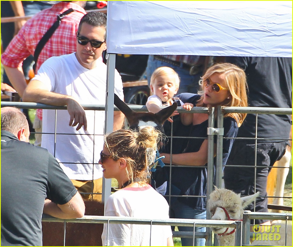 reese witherspoon jim toth brentwood corn festival 46