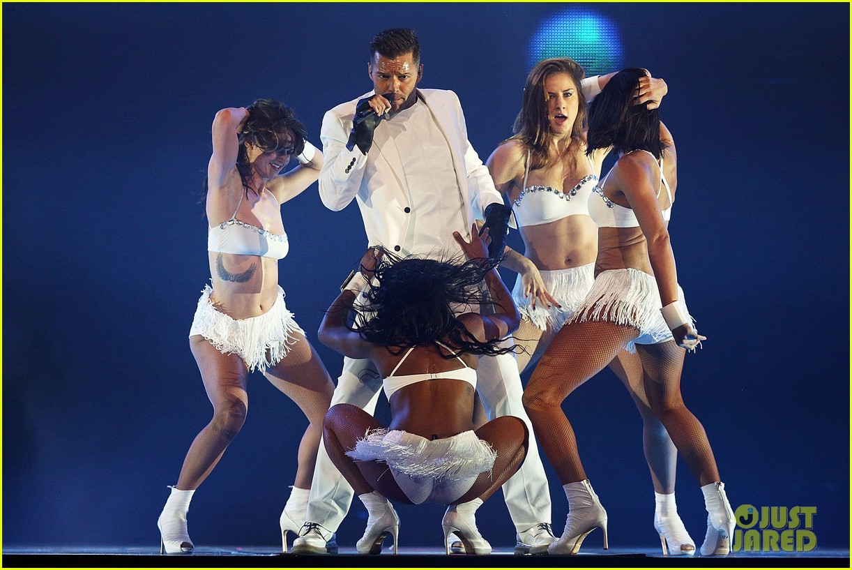 ricky martin hits the stage in australia 032966737