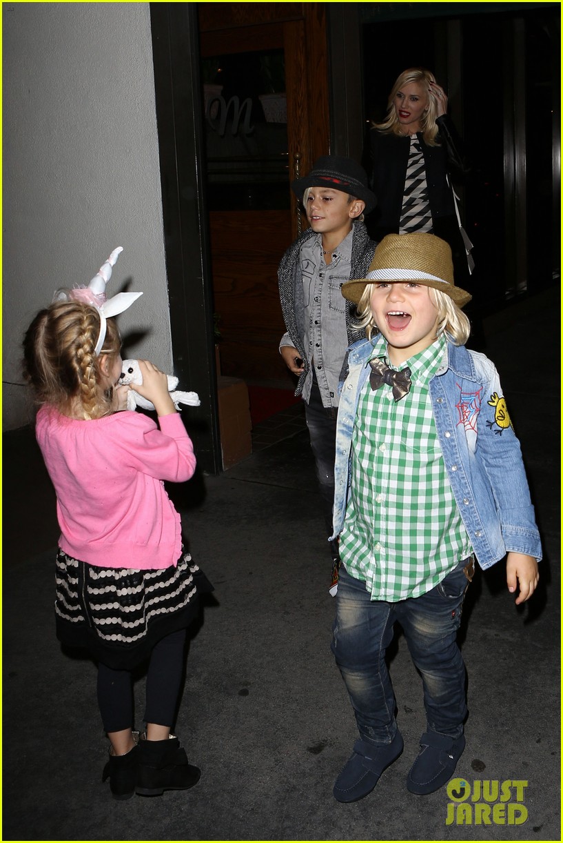 Gavin Rossdale Celebrates Birthday with Gwen Stefani & Kids! Photo