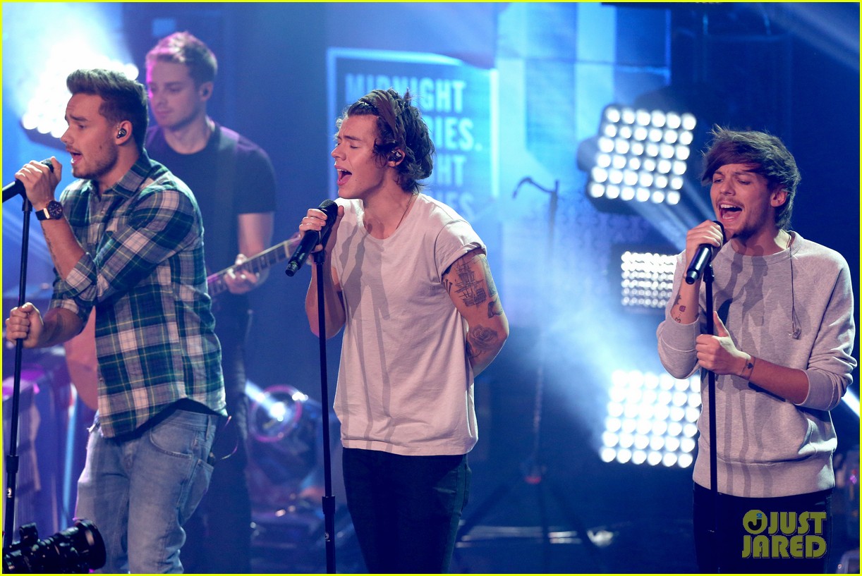 one direction celebrate 1d day preview through the dark 152998687