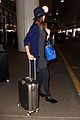 jessica alba flies home for the holiday 05
