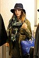 jessica alba flies home for the holiday 11
