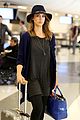 jessica alba flies home for the holiday 13