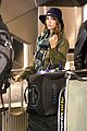 jessica alba flies home for the holiday 24