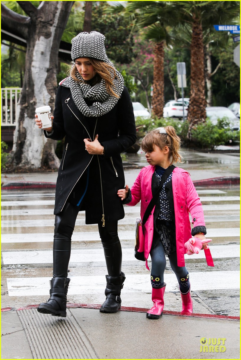 Jessica Alba & Cash Warren Wet Family Stroll After Thanksgiving