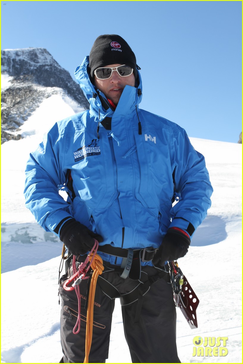 alexander skarsgard south pole expedition training 32