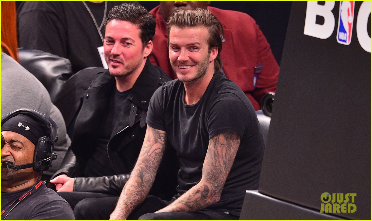 david beckham cheers on nets after flight into town 052986016