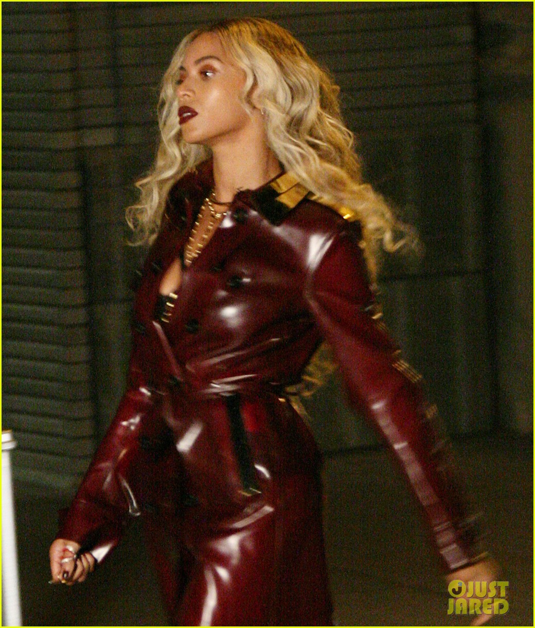 beyonce rocks red leather trench for music video shoot 012996781