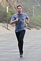gerard butler works up a sweat for morning run 03
