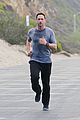 gerard butler works up a sweat for morning run 08