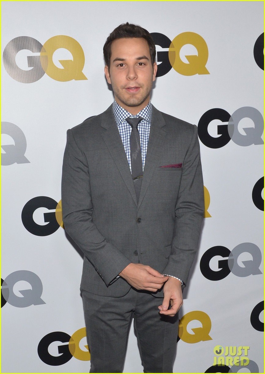 chace crawford matthew morrison gq men of the year party 04
