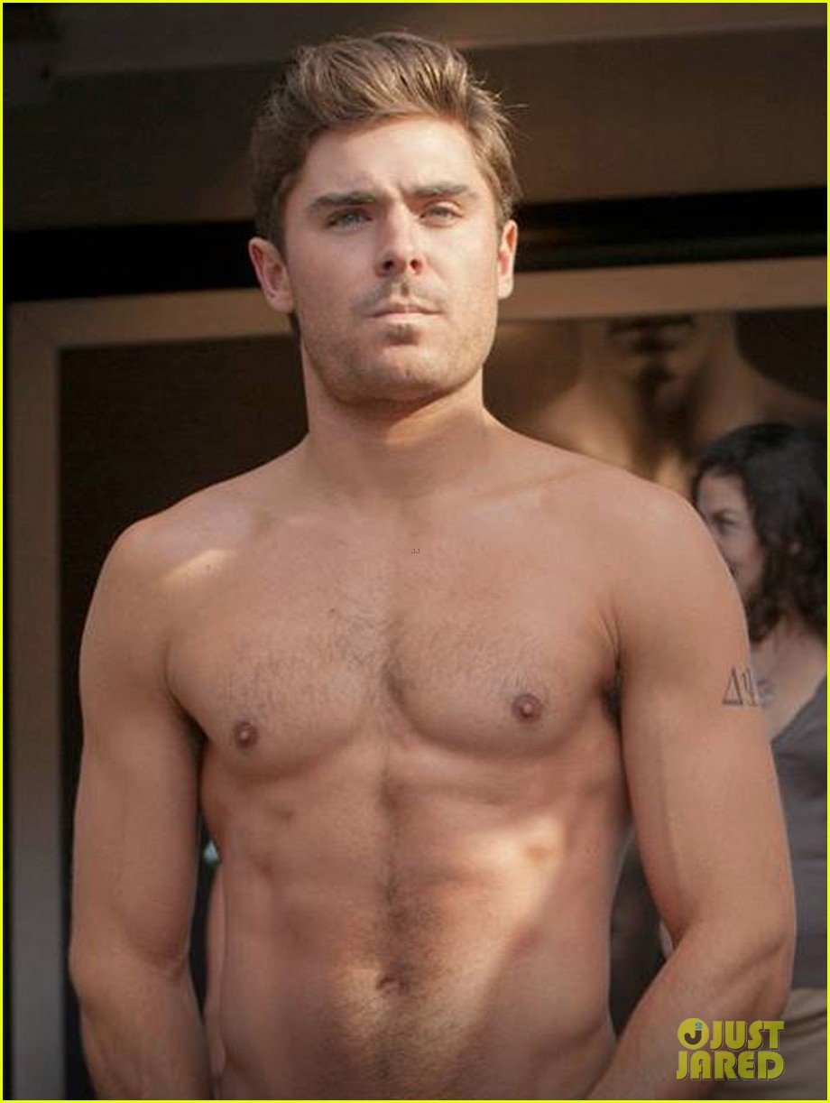 zac efron jokes hes in bound 4 with new shirtless photo 033000913