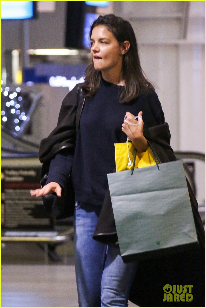 katie holmes arrives back in south africa 032996719