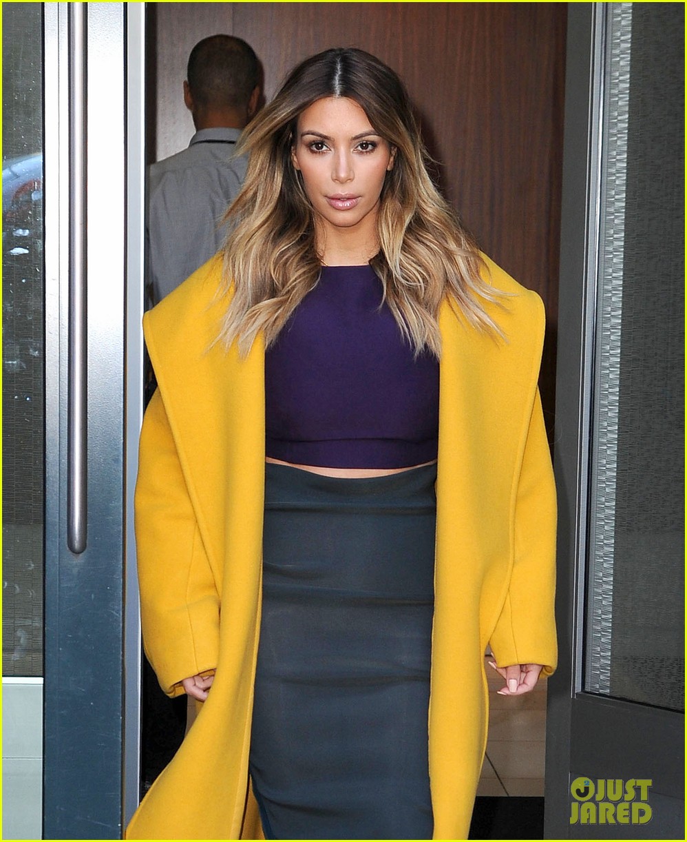 Kim Kardashian I Did Not Have Surgery to Lose Baby Weight! Photo