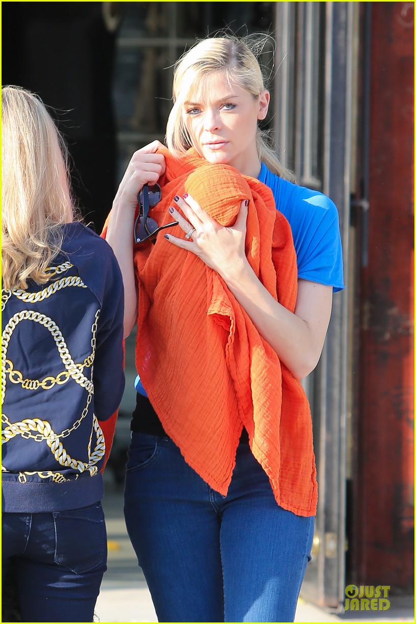 Jaime King New 'Hart of Dixie' Episode Clip Watch Now! Photo