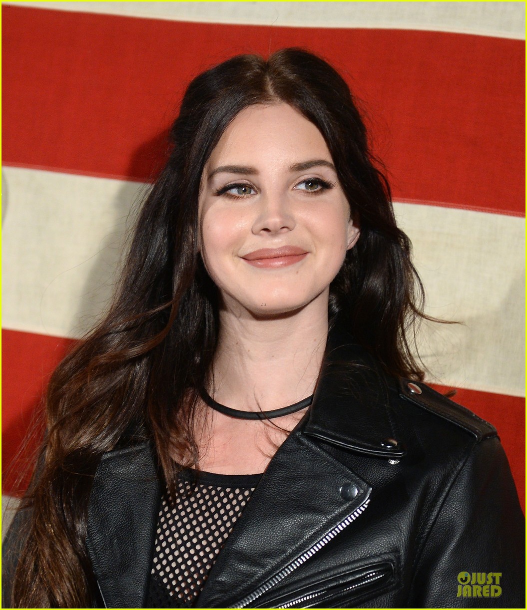 lana del rey nylon cover party with barrie james oneill 15