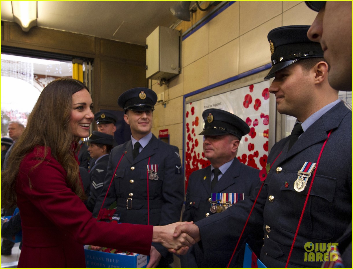 kate middleton prince william poppy day appeal 13