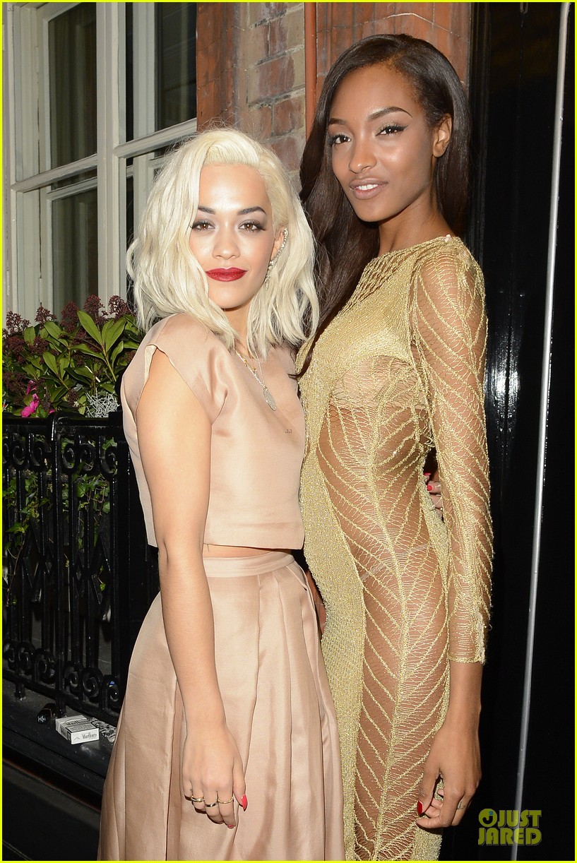 rita ora wins musician of the year at harpers bazaar women of the year awards 2013 042986794