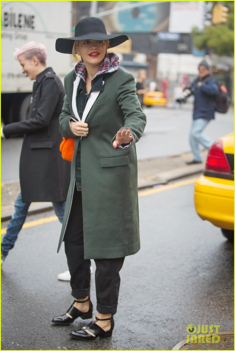 rita ora wears red wig for halloween in new york city 14
