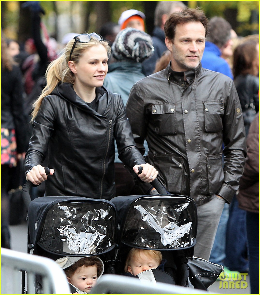 anna paquin stephen moyer check out nyc marathon 042986064