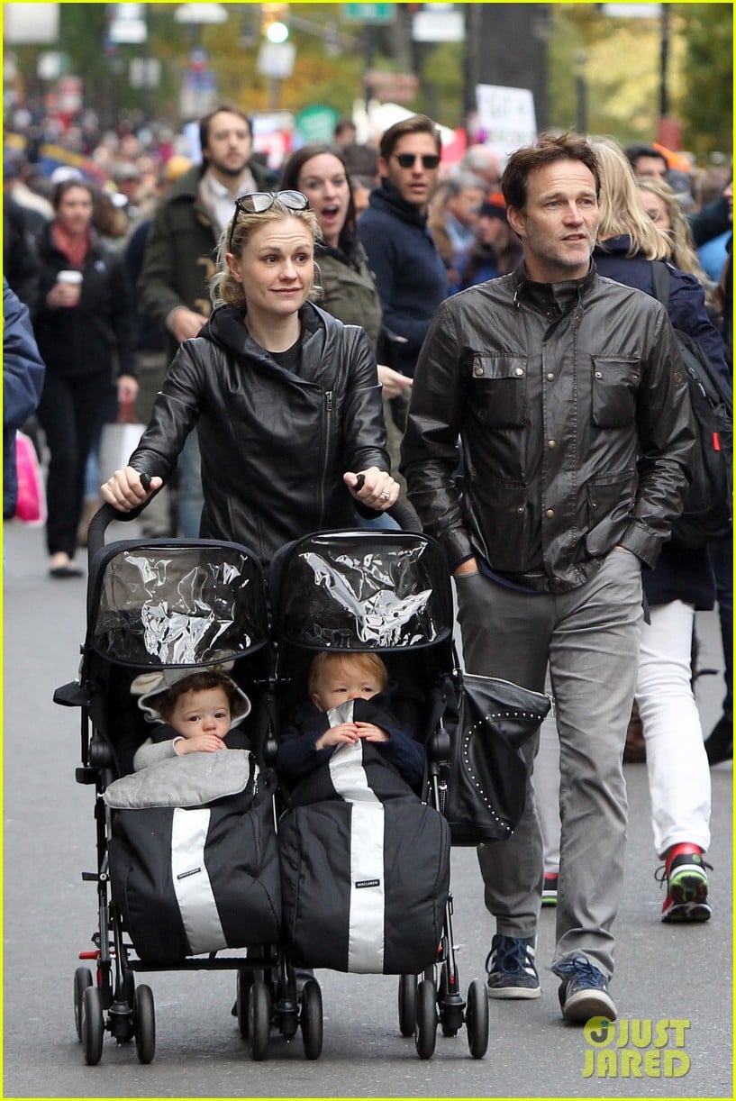 anna paquin stephen moyer check out nyc marathon 072986067