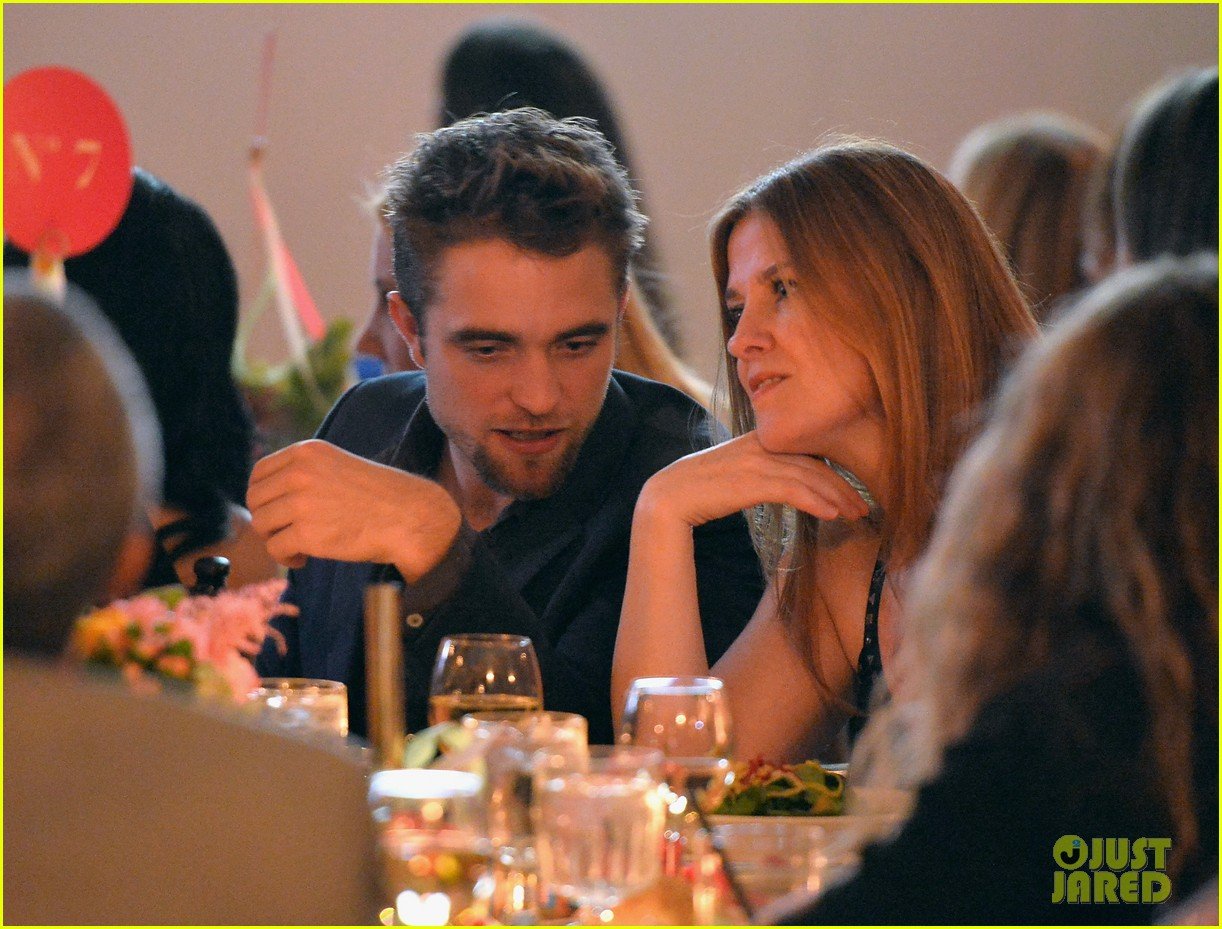 robert pattinson shows off new goatee at go go gala 12