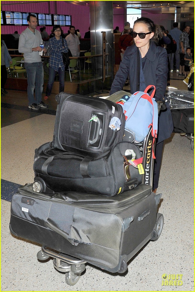 natalie portman  baggage cart full of luggage at lax airport 052994333