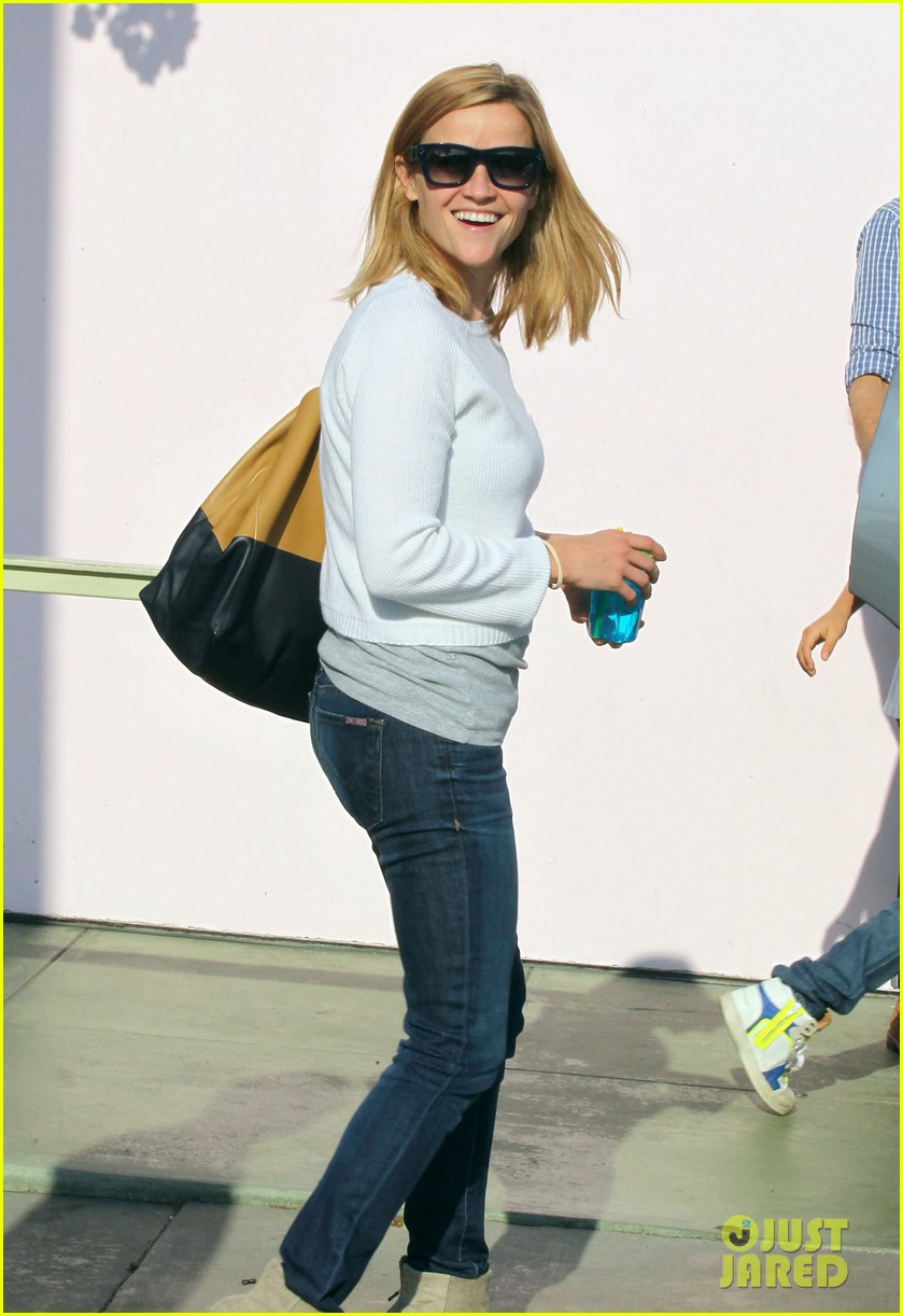 reese witherspoon sunday brunch with family 062985712