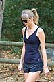 taylor swift pre ama hike beverly hills 01