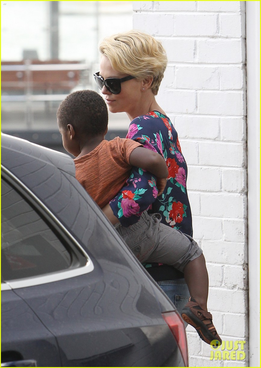 charlize theron sydney outing with her little man jackson 142999875
