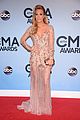 carrie underwood cma awards 2013 red carpet 01