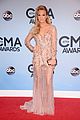 carrie underwood cma awards 2013 red carpet 05