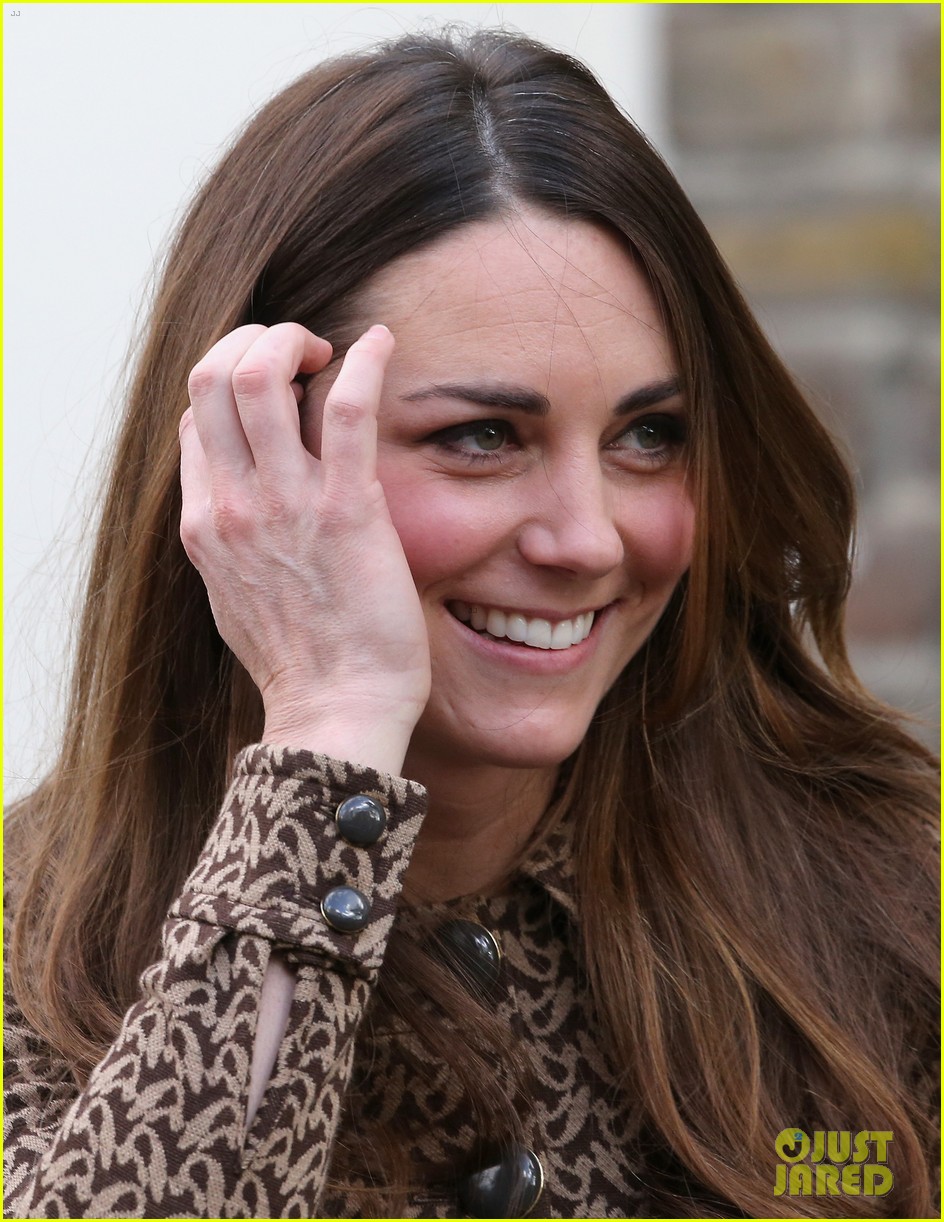 kate middleton prince william only connect charity visit 122995879