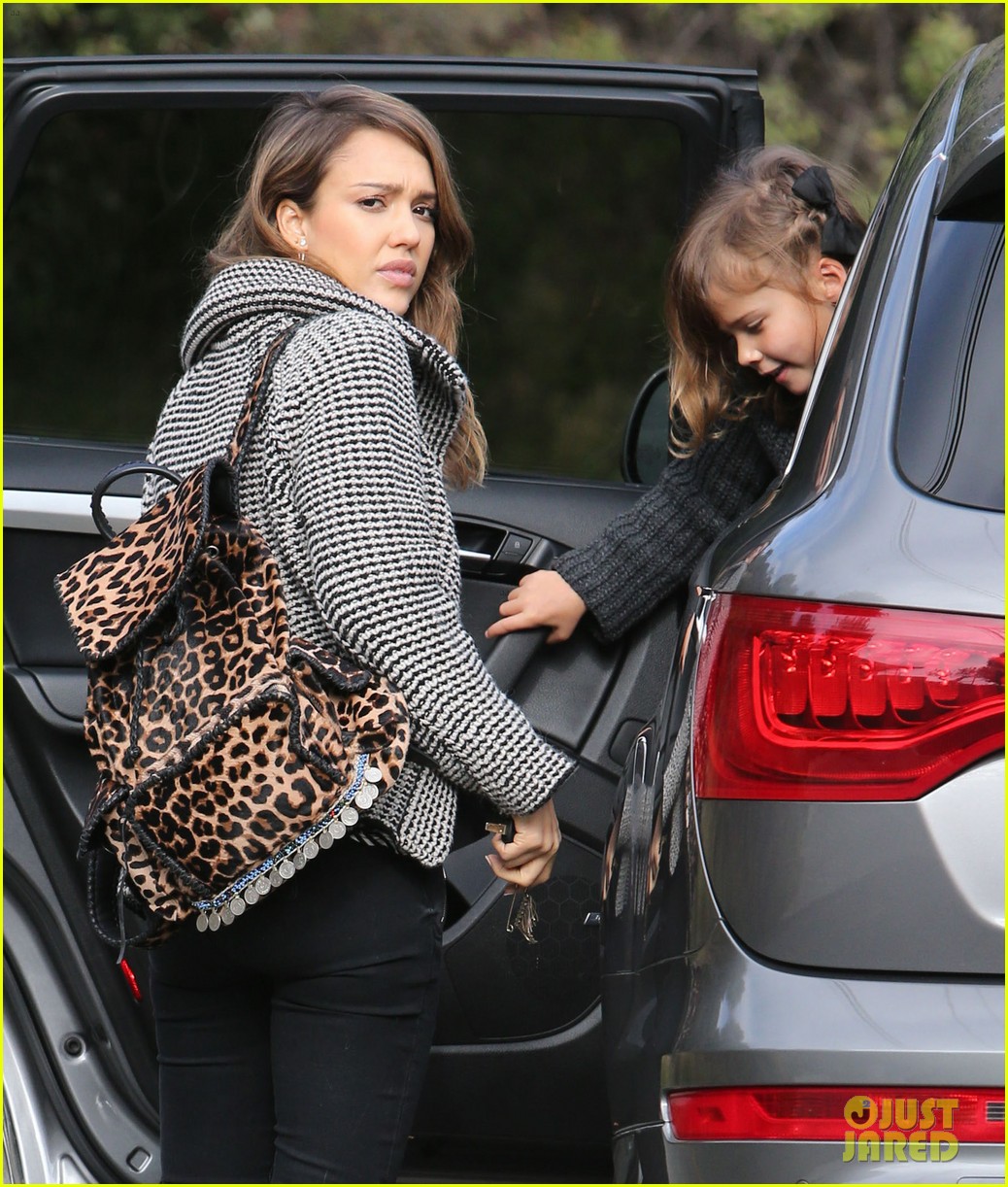 jessica alba set to attend the peoples choice awards 2014 023016108