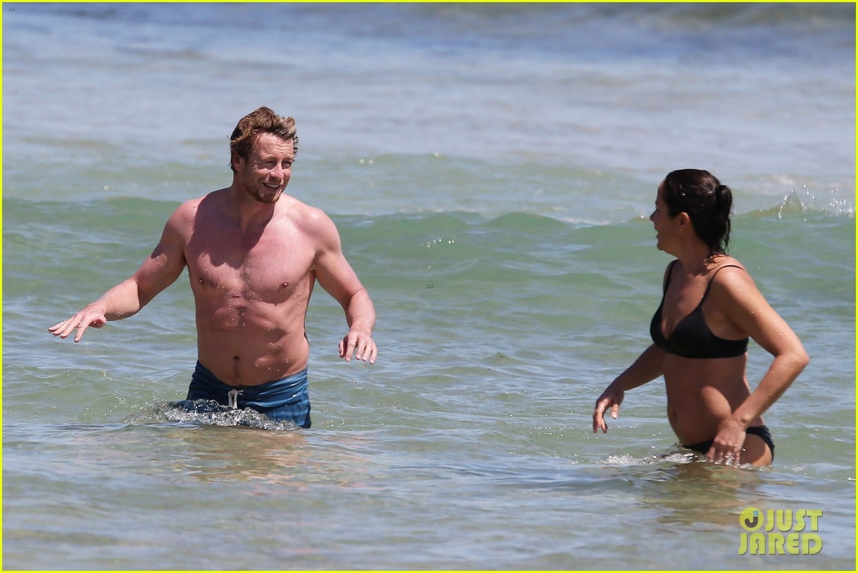 simon baker shirtless beach day with wife rebecca rigg 143013004
