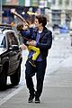 orlando bloom flynn play with toy swords in the big apple 01
