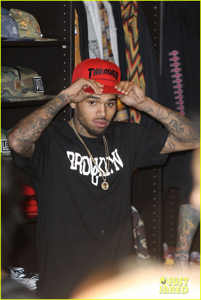 chris brown brooklyn projects christmas toy drive 08